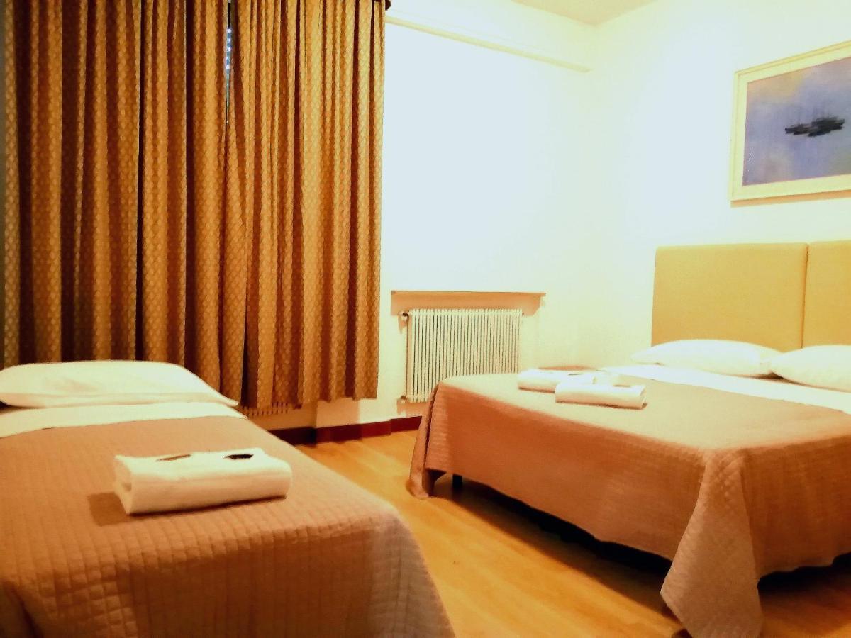 Bed and Breakfast Bellaria Voghera Habitación foto